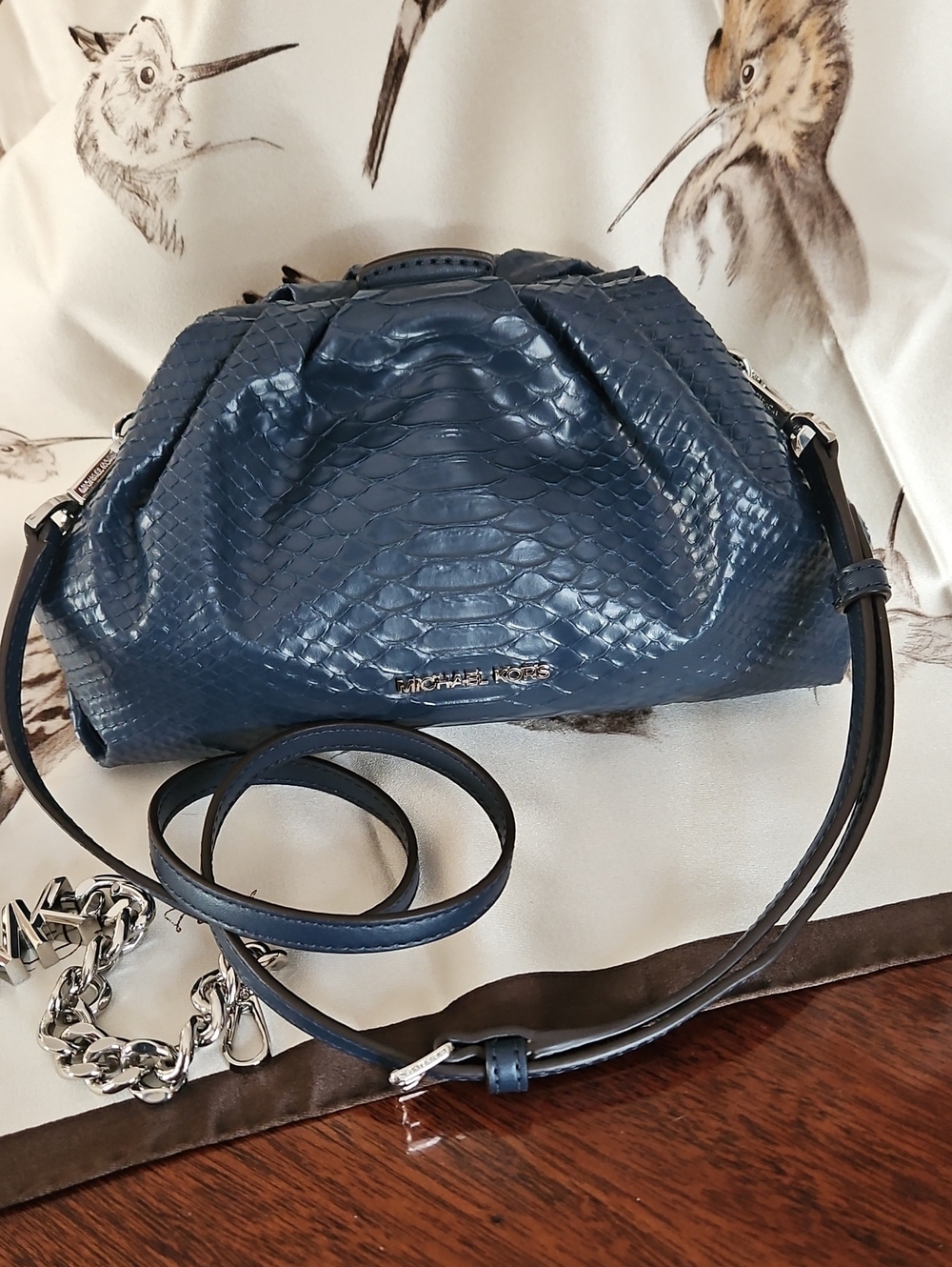 ๐ BIG SALE MICHAEL KORS Blue Snakeskin Embossed Clutch/Crossbody - Picture 10 of 10